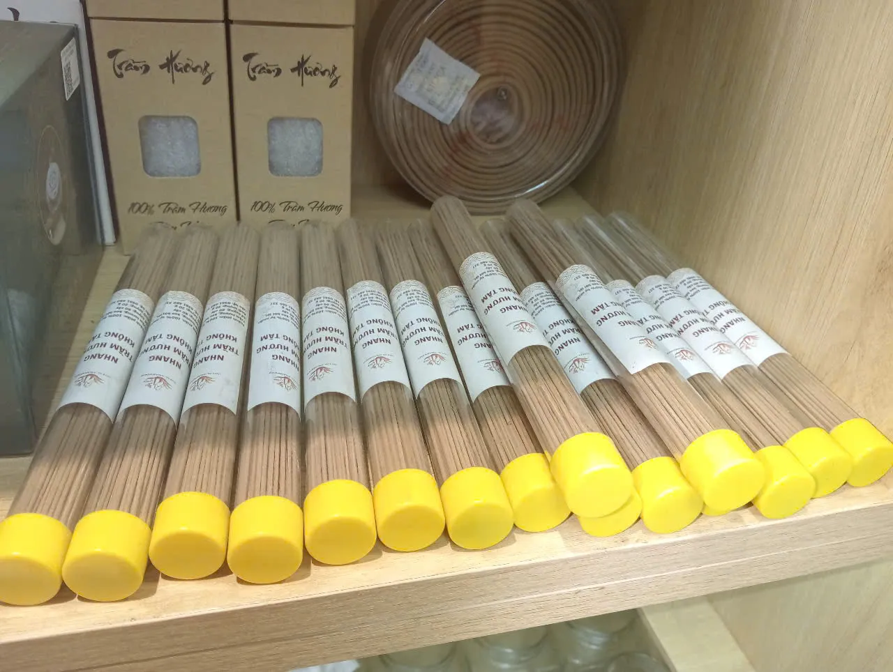 Premium Stickless Agarwood Incense – Natural Vietnamese Oud (Brown Tube, 20g Jar)